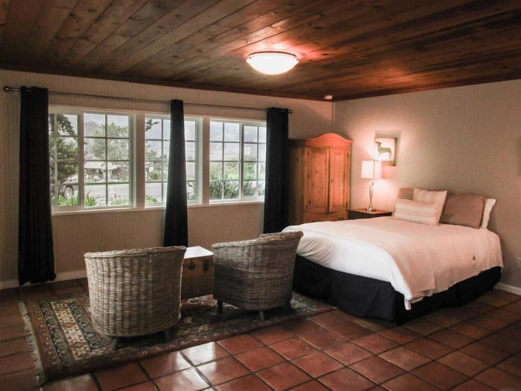 Jenner Inn 部屋 写真