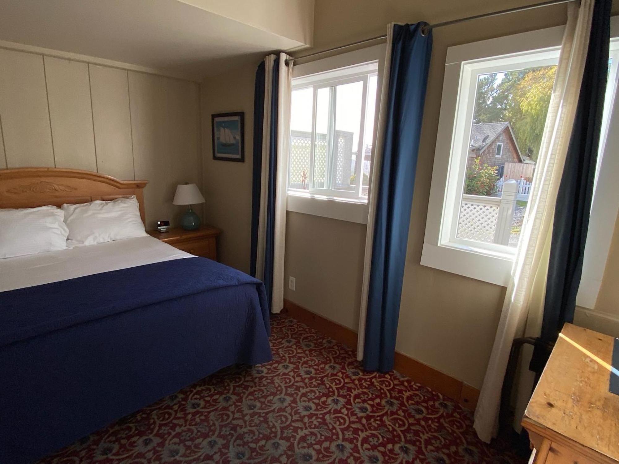 Jenner Inn 部屋 写真