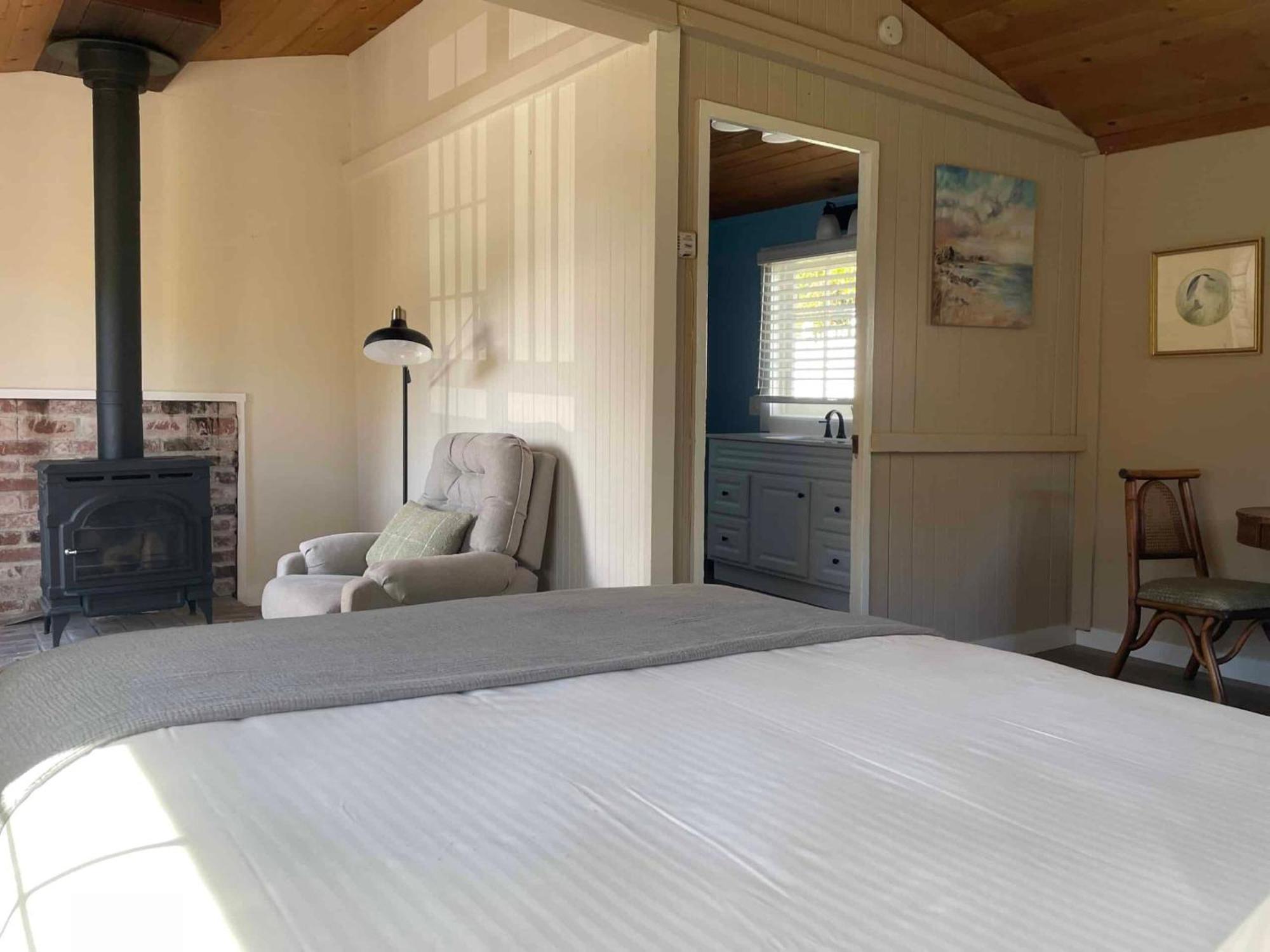 Jenner Inn 部屋 写真