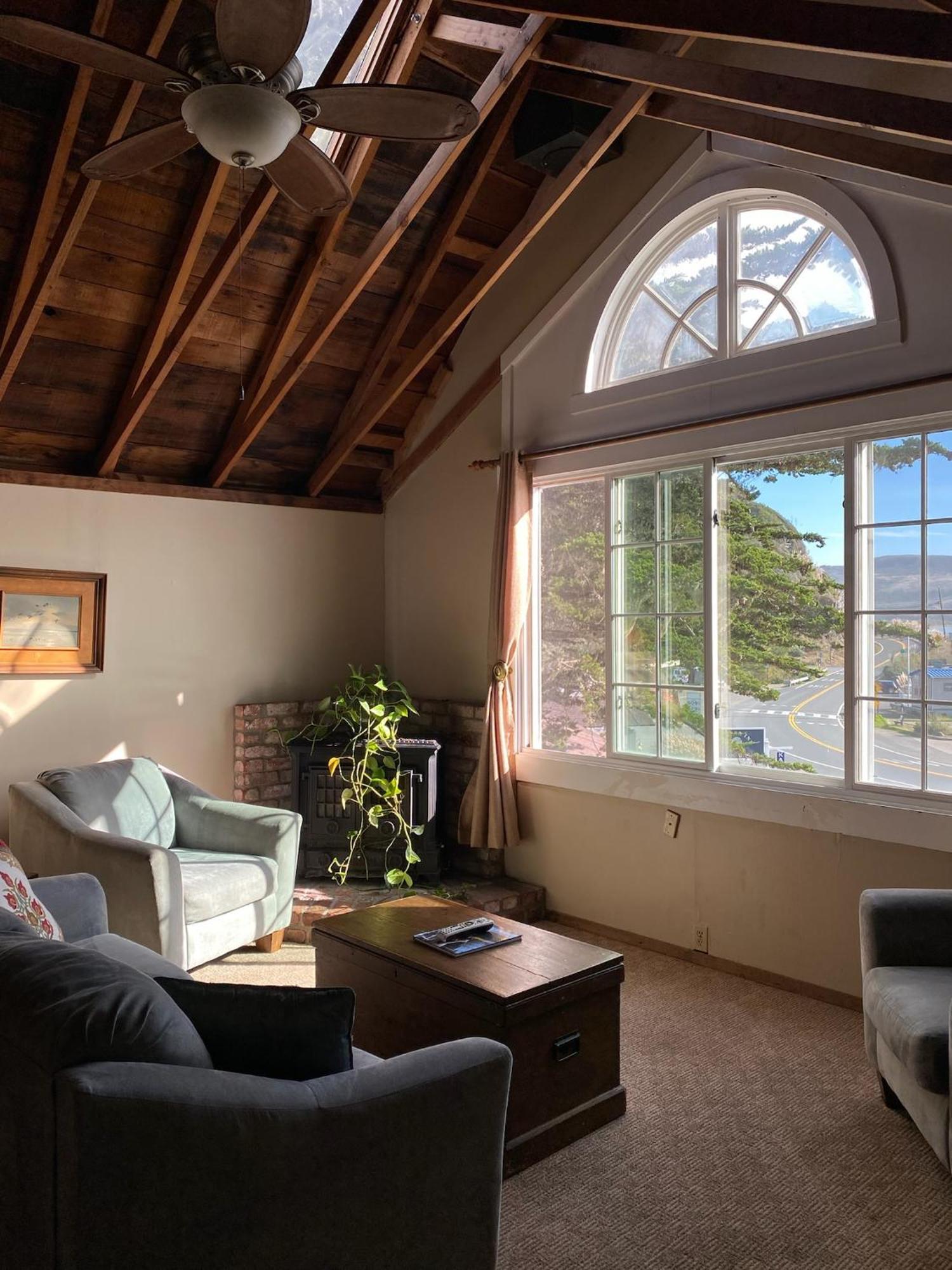 Jenner Inn 部屋 写真