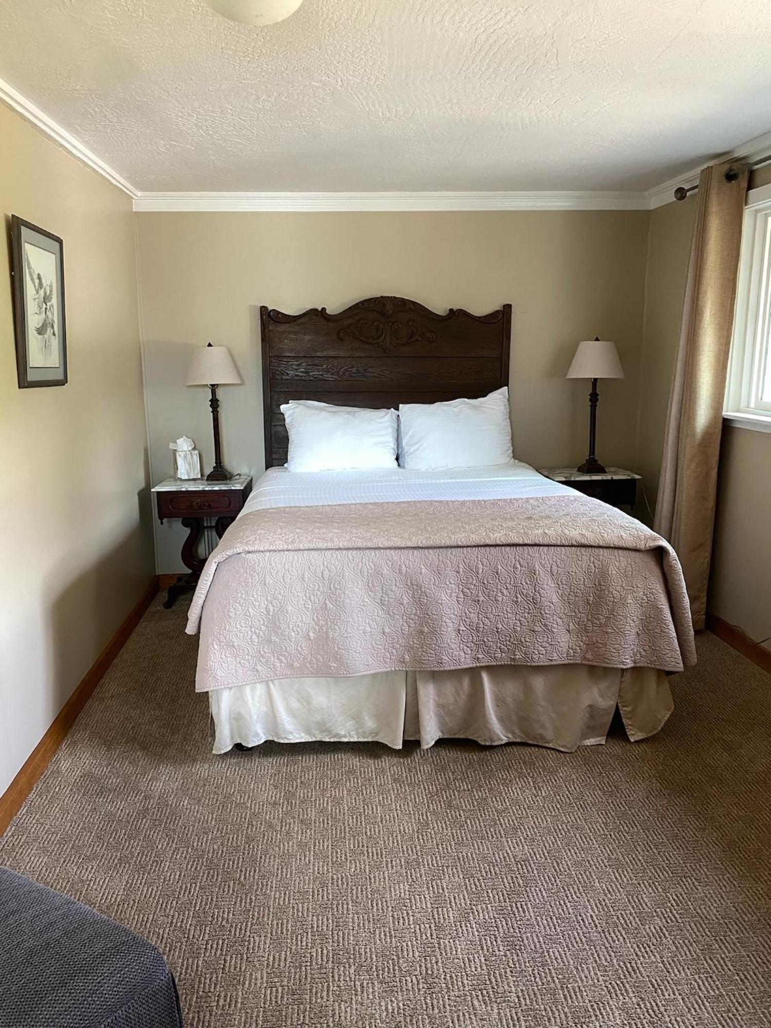 Jenner Inn 部屋 写真